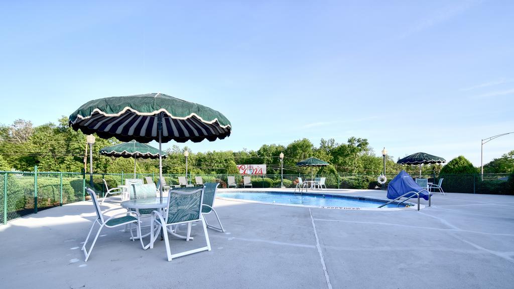 Roosevelt Inn & Suites Saratoga Springs Ballston Spa Εξωτερικό φωτογραφία