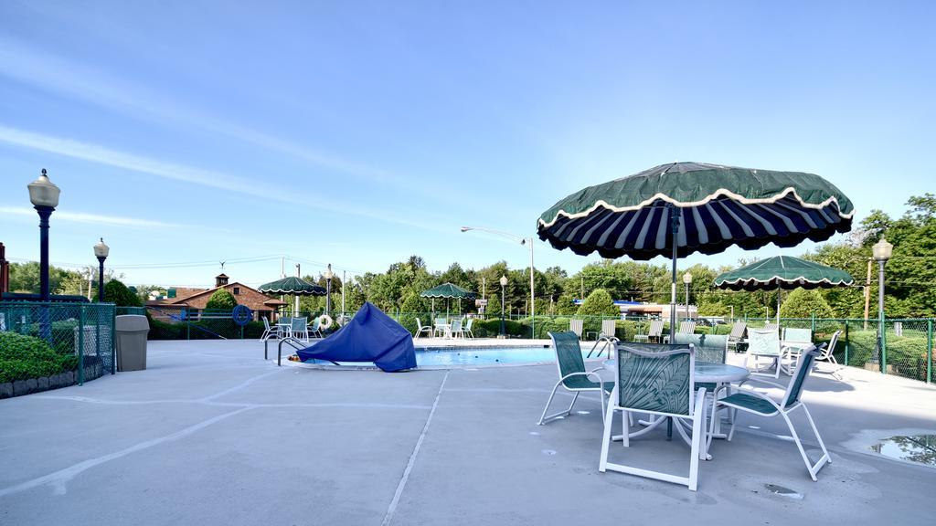 Roosevelt Inn & Suites Saratoga Springs Ballston Spa Εξωτερικό φωτογραφία