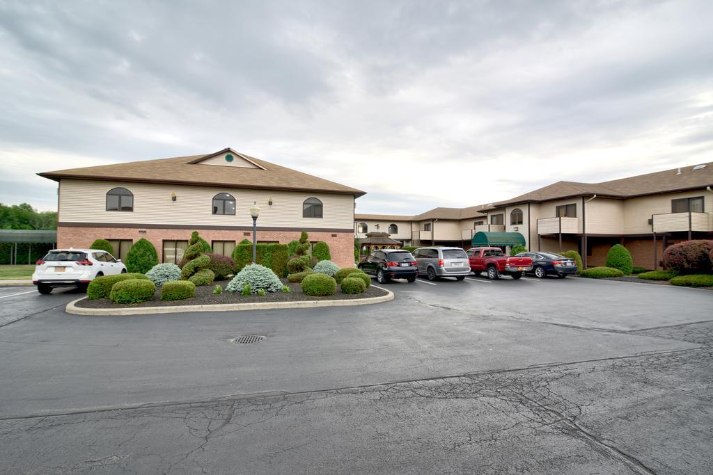 Roosevelt Inn & Suites Saratoga Springs Ballston Spa Εξωτερικό φωτογραφία