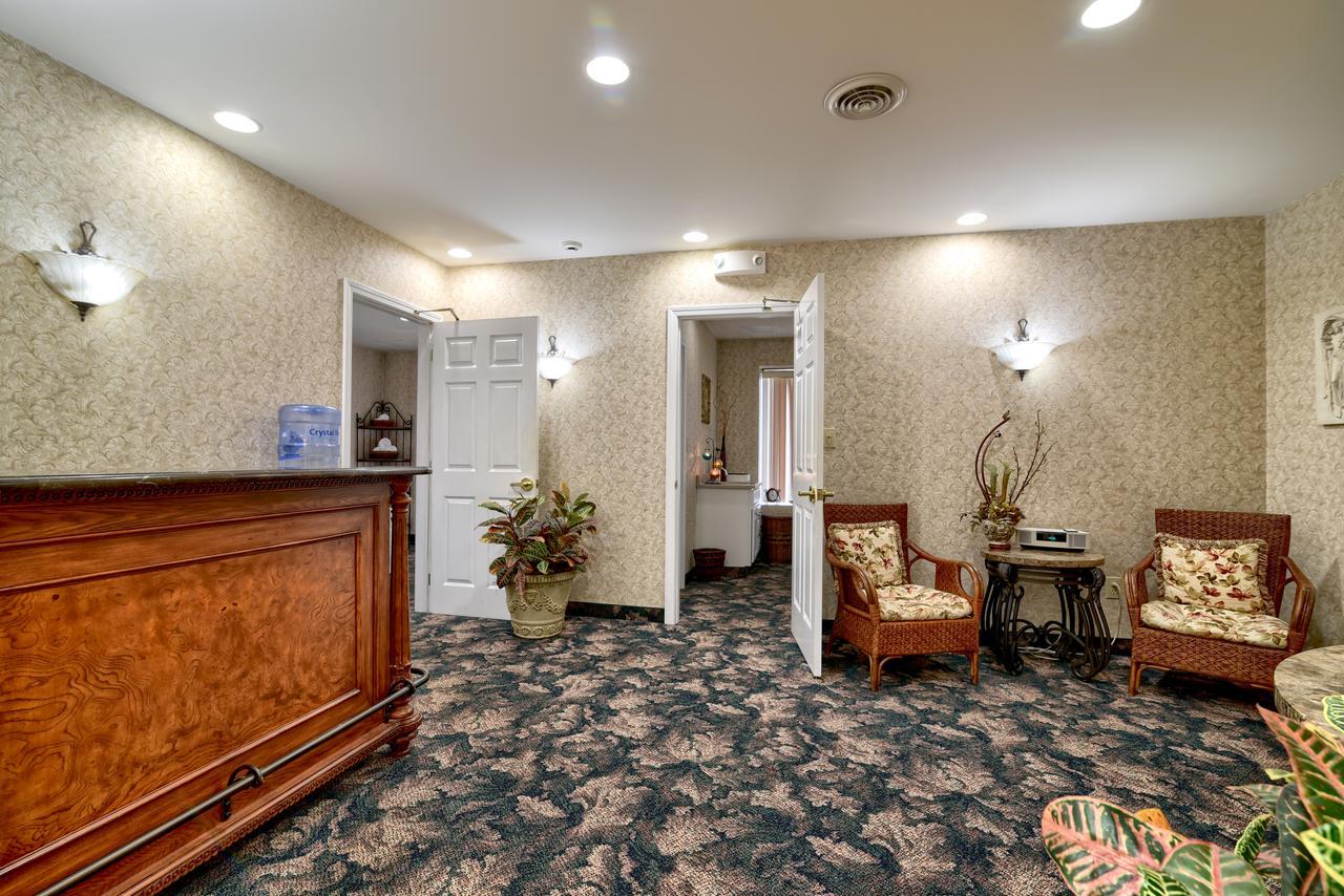 Roosevelt Inn & Suites Saratoga Springs Ballston Spa Εξωτερικό φωτογραφία